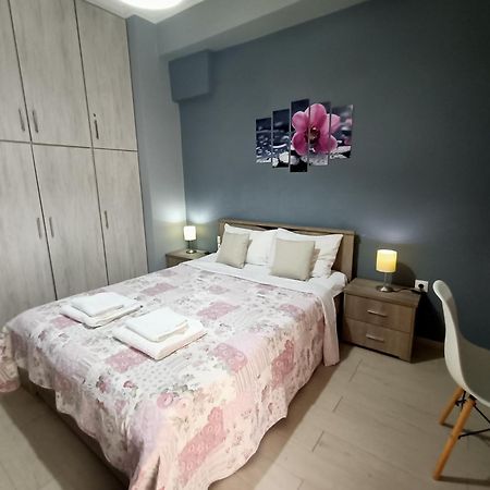 Couple'S Escape Apartment Atena Exterior foto